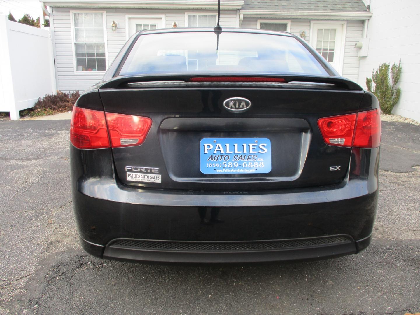 2012 BLACK Kia Forte (KNAFU4A28C5) , AUTOMATIC transmission, located at 540a Delsea Drive, Sewell, NJ, 08080, (856) 589-6888, 39.752560, -75.111206 - Photo#5